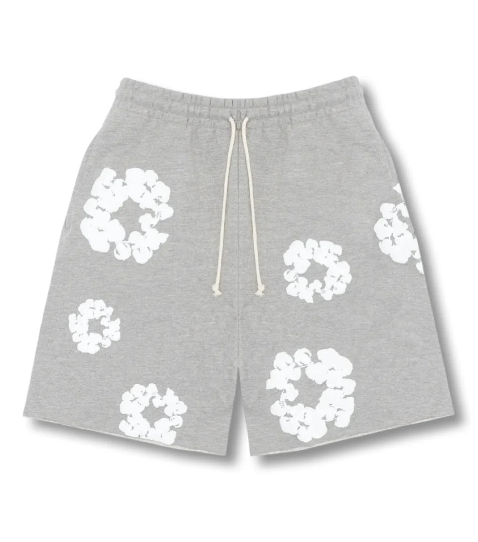 Graue Shorts mit Blumenmuster