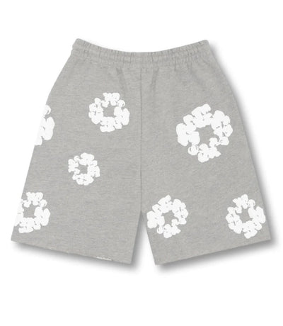 Graue Shorts mit Blumenmuster