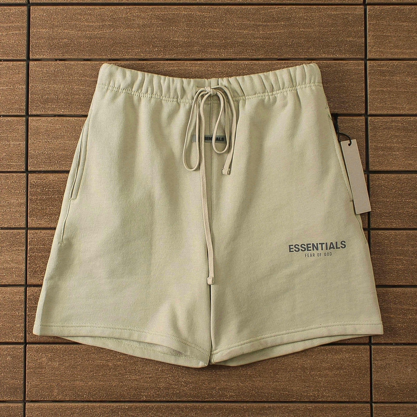 "Essence" Shorts Pistazie