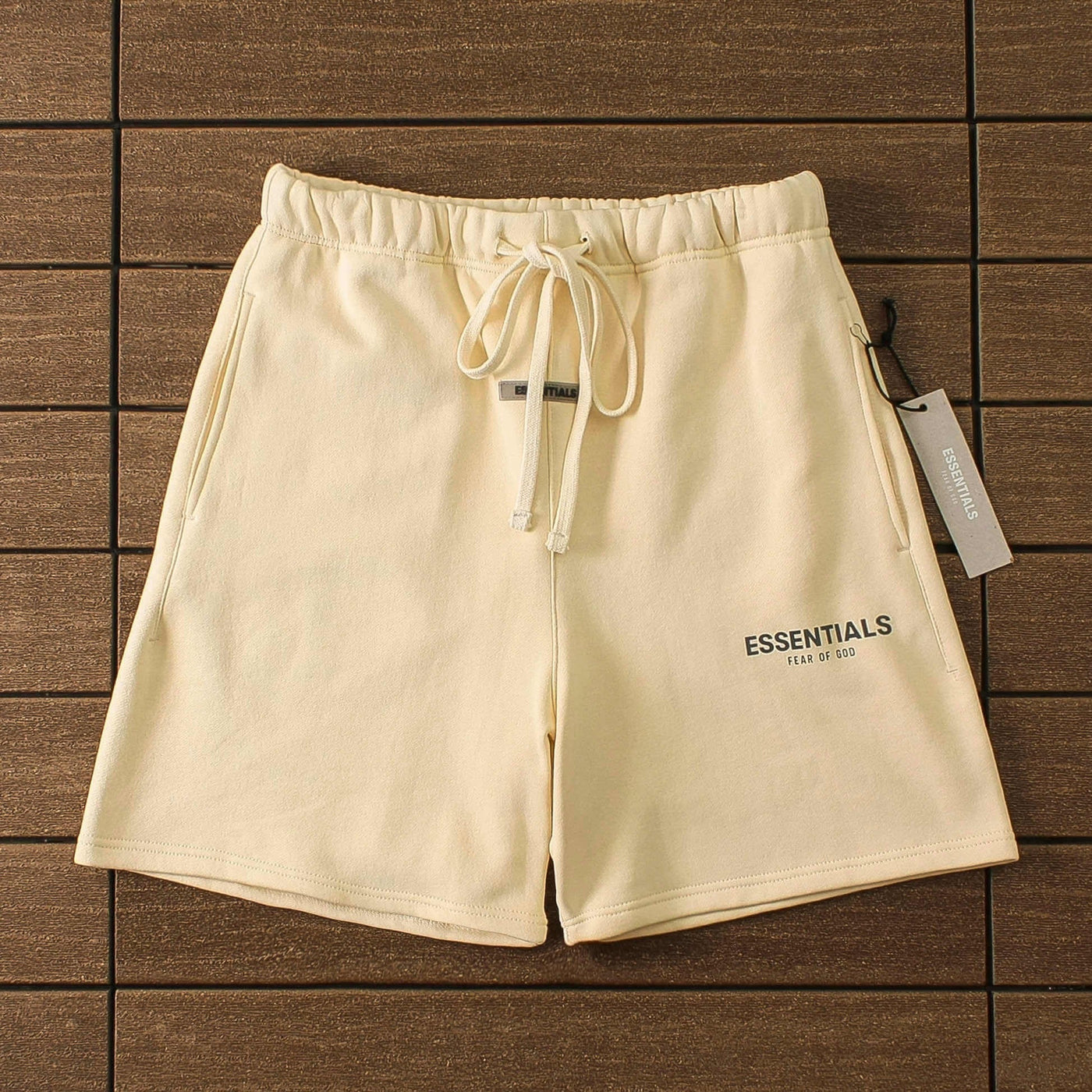 „Essence“-Shorts Beige