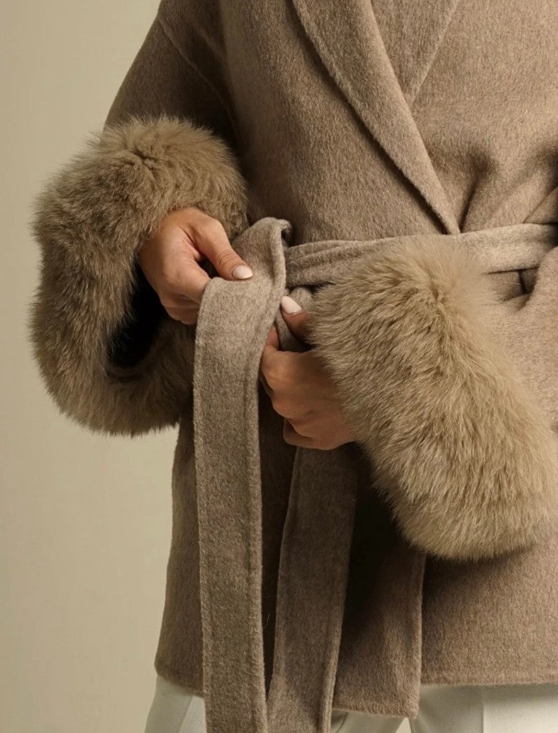 Kate - Premium Mantel Mit Echtfell